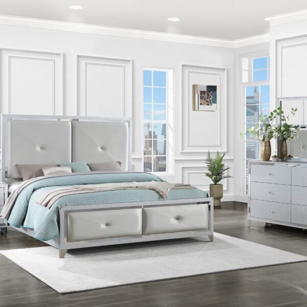 Larue 4-piece Eastern King Bedroom Set Silver