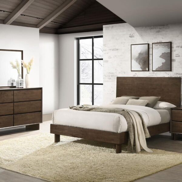 Glenwood 4-piece Eastern King Bedroom Set Warm Brown